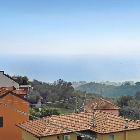 The Family Free Parking In Apartamento Alassio